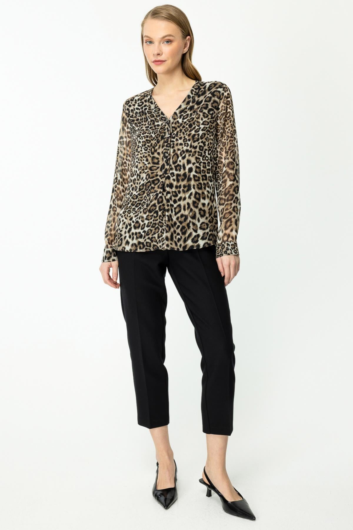Leopard Patterned Button-down Thin Blouse