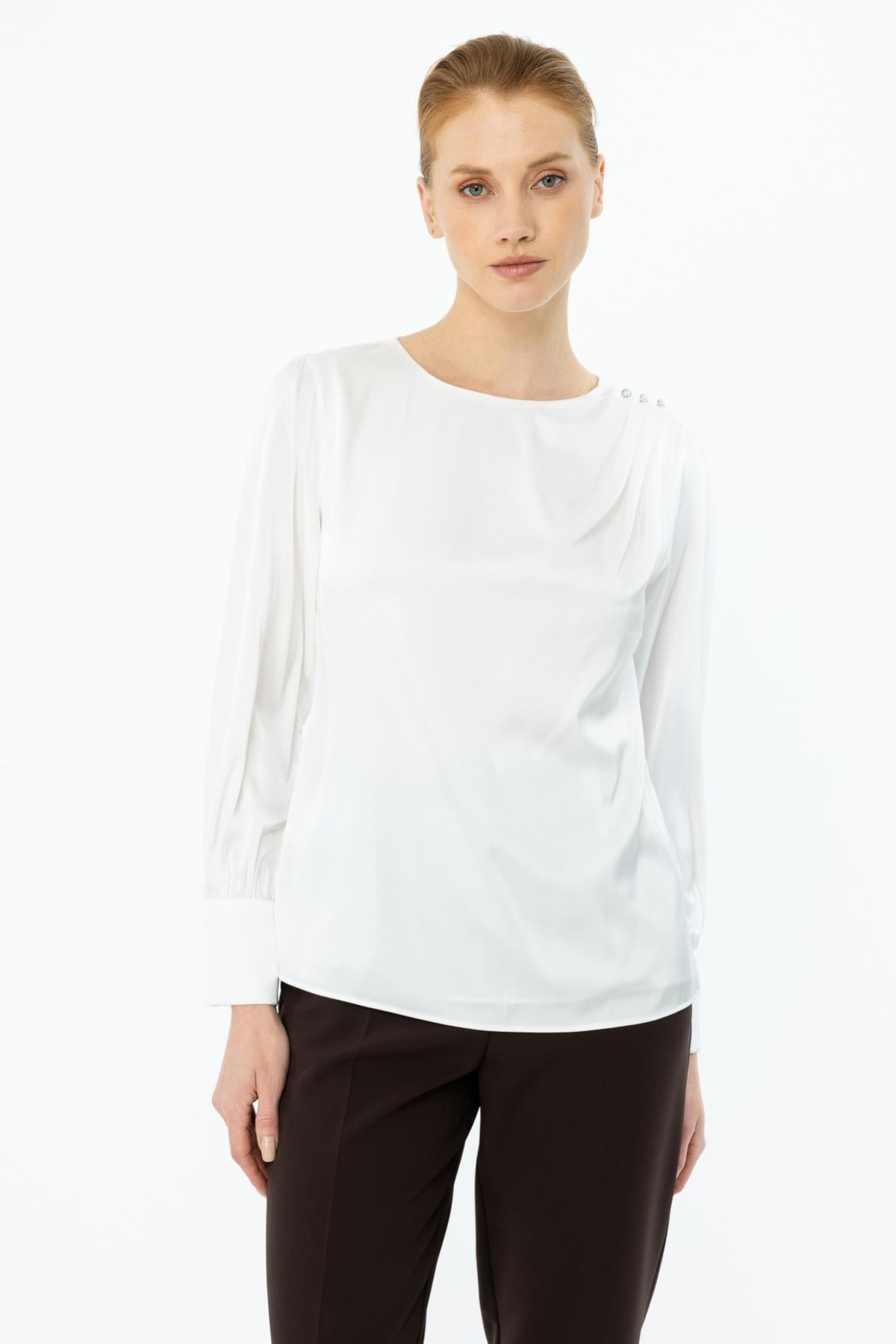 Omzu İncili Saten Bluz