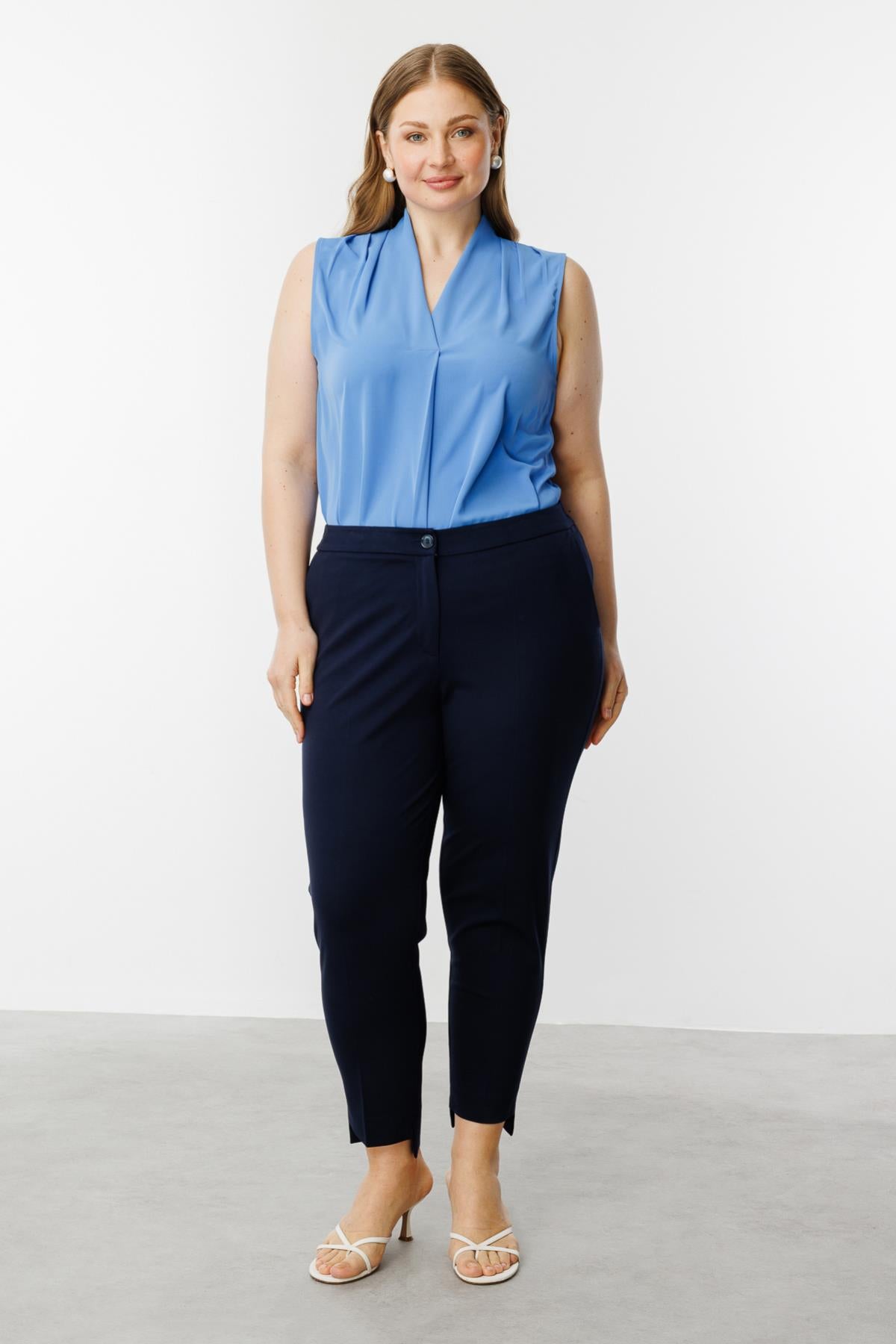 Elastic Waist Skinny Leg Plus Size Trousers