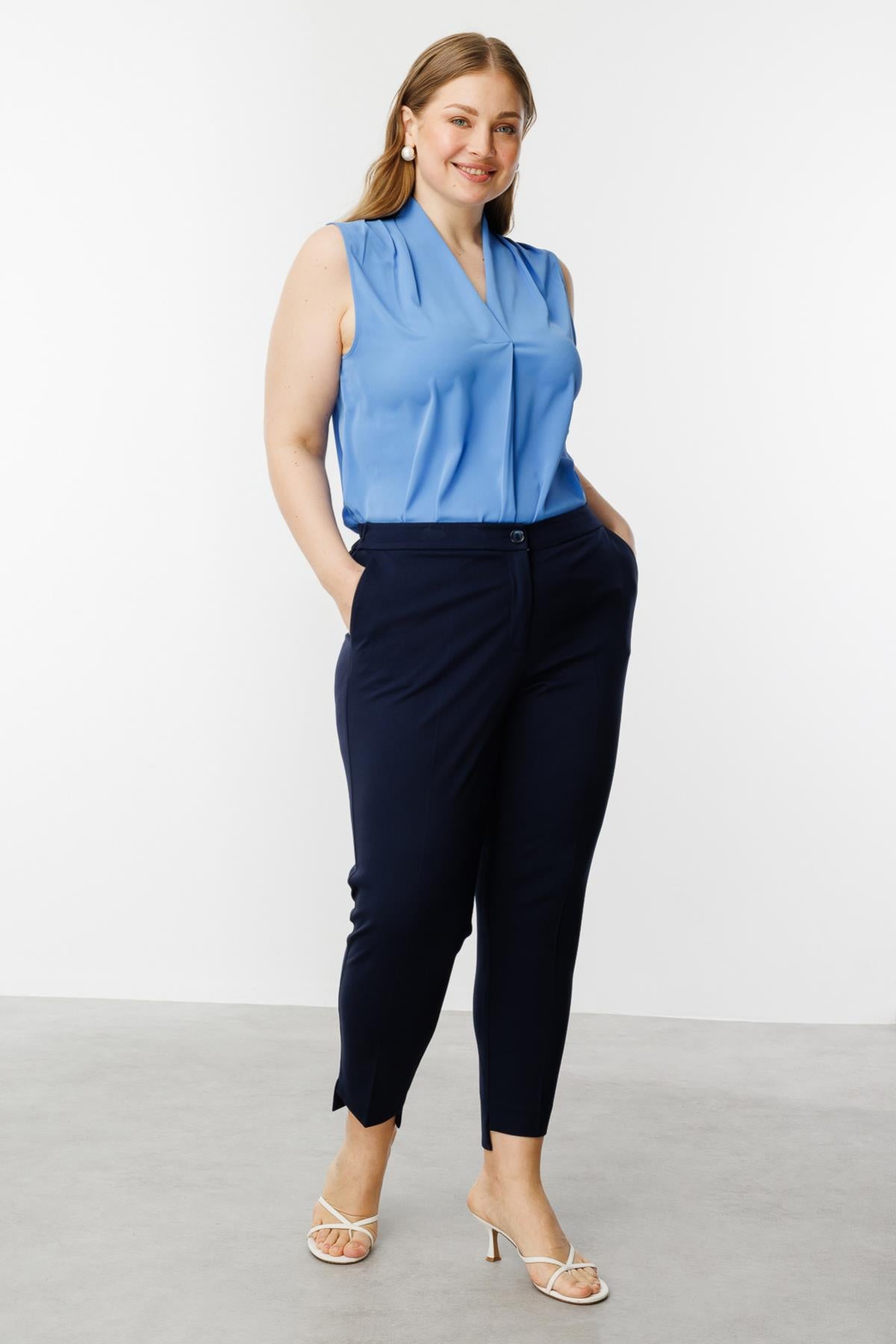 Elastic Waist Skinny Leg Plus Size Trousers