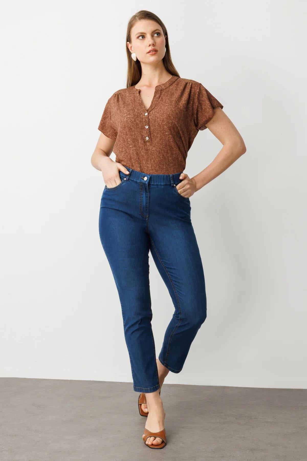 Elastic Waist Skinny Leg Plus Size Jeans