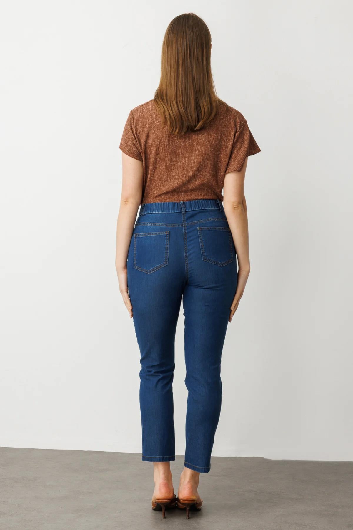 Beli Lastikli Dar Paça Büyük Beden Kot Pantolon