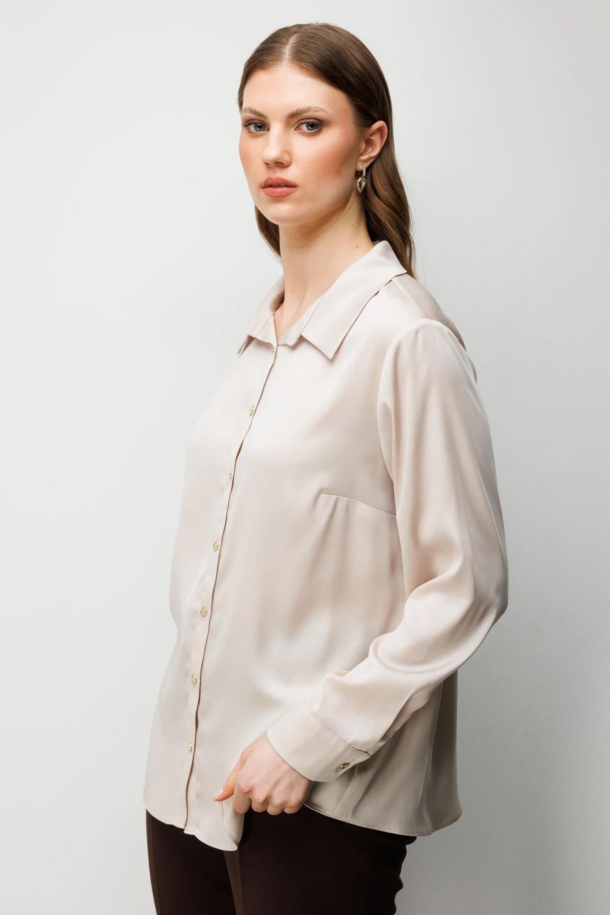 Saten Görünümlü Büyük Beden Gömlek