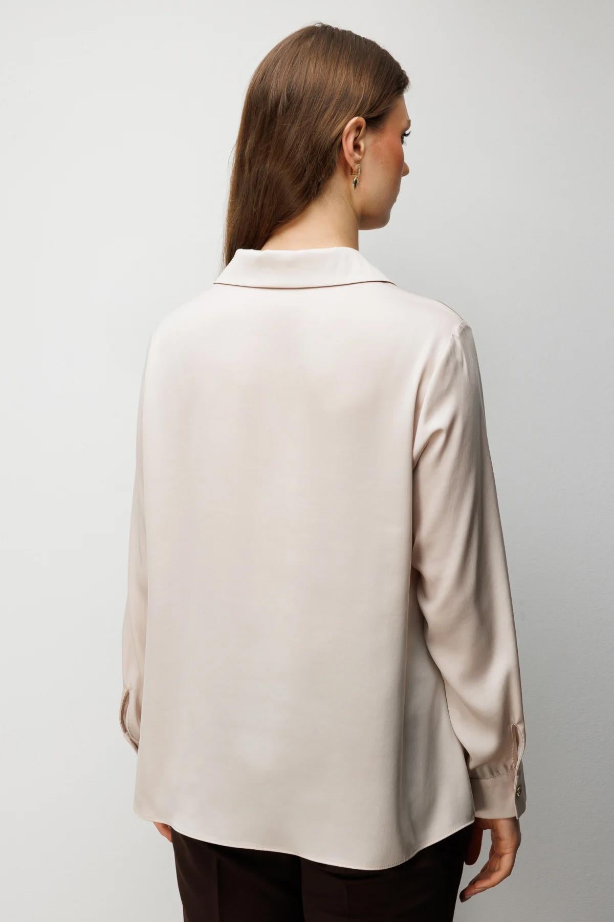 Saten Görünümlü Büyük Beden Gömlek