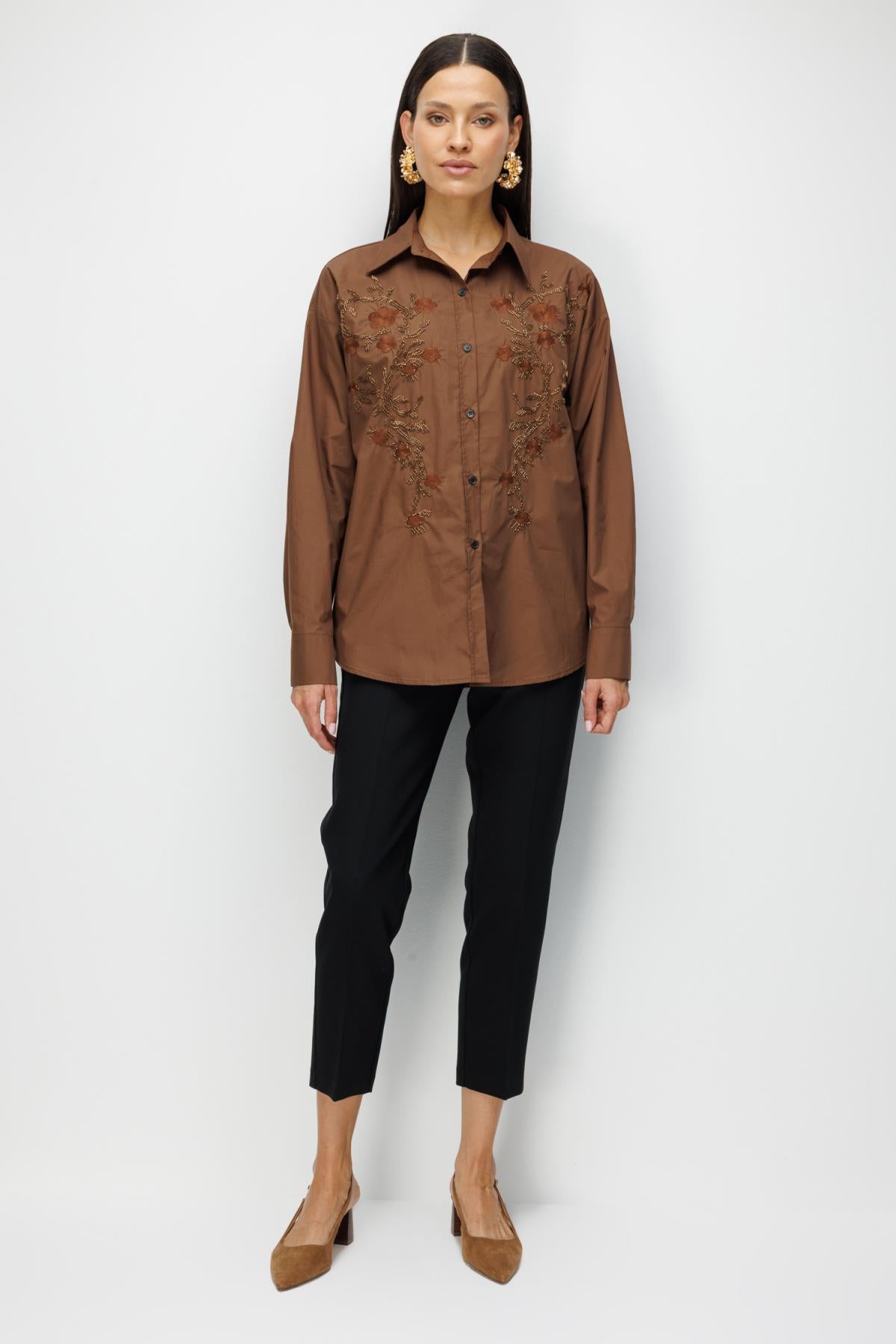Ön Çiçek İşlemeli Oversize Gömlek