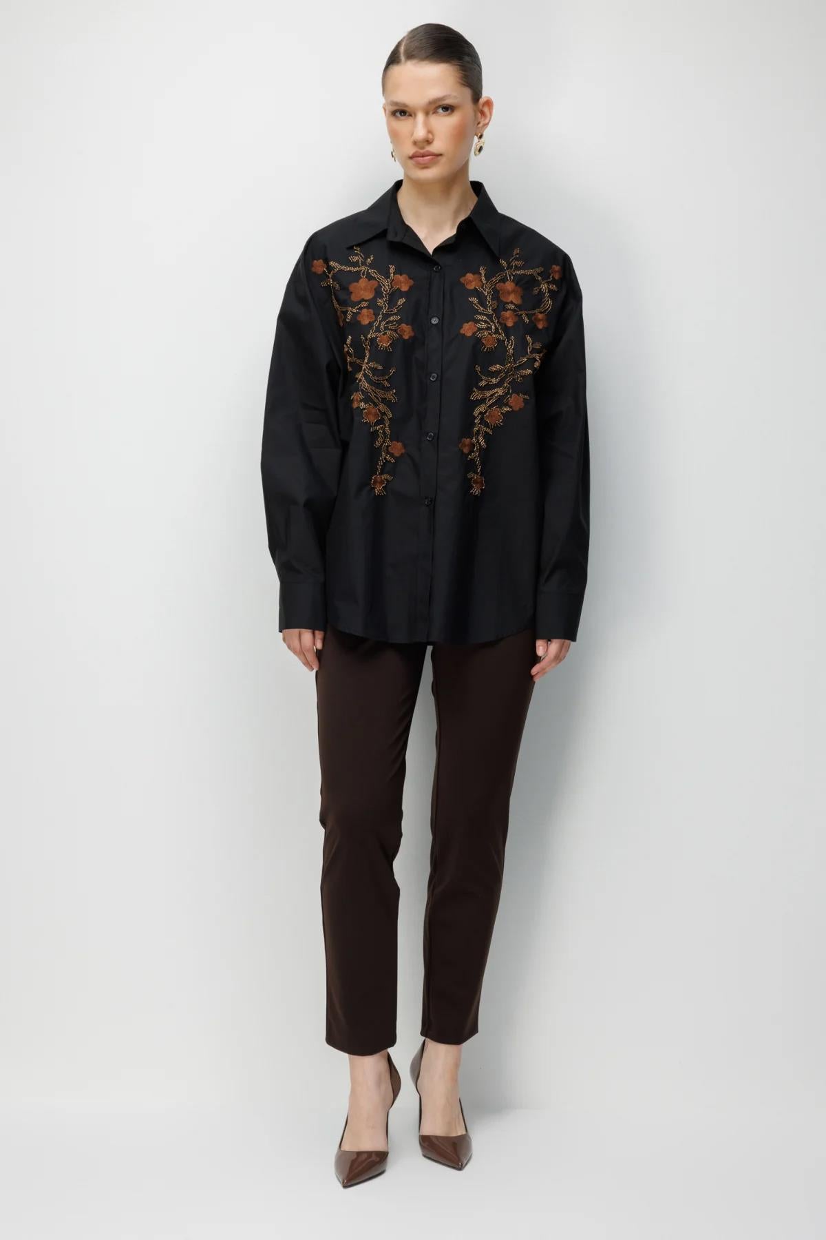 Ön Çiçek İşlemeli Oversize Gömlek