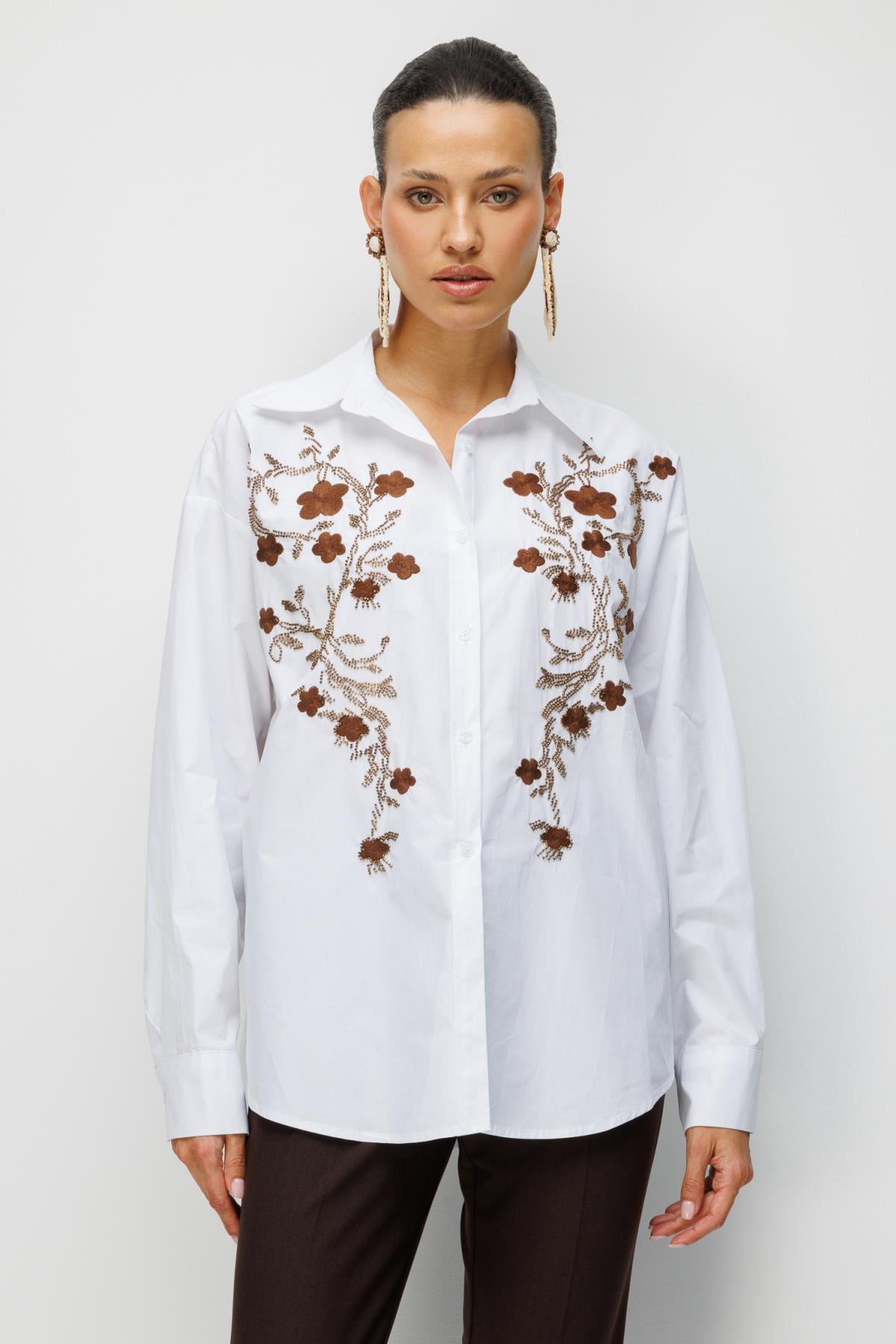 Ön Çiçek İşlemeli Oversize Gömlek