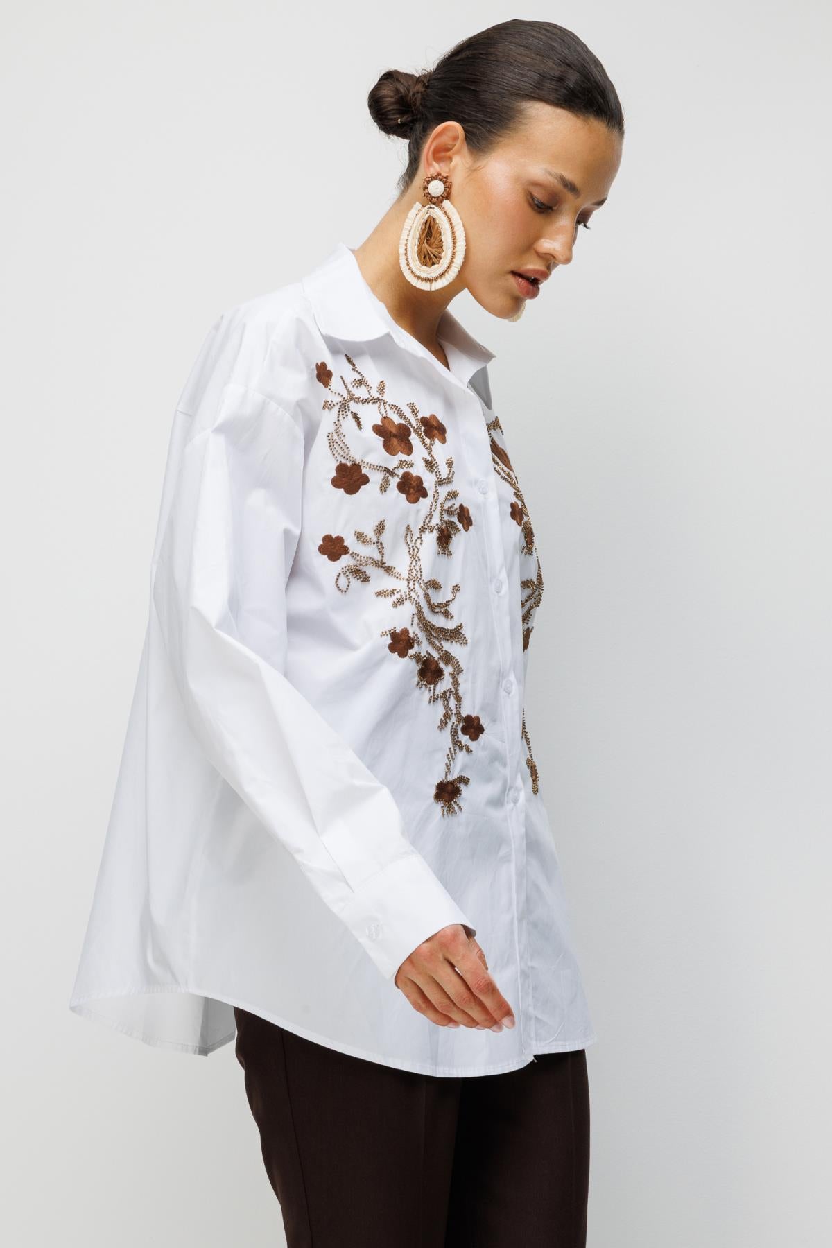 Ön Çiçek İşlemeli Oversize Gömlek