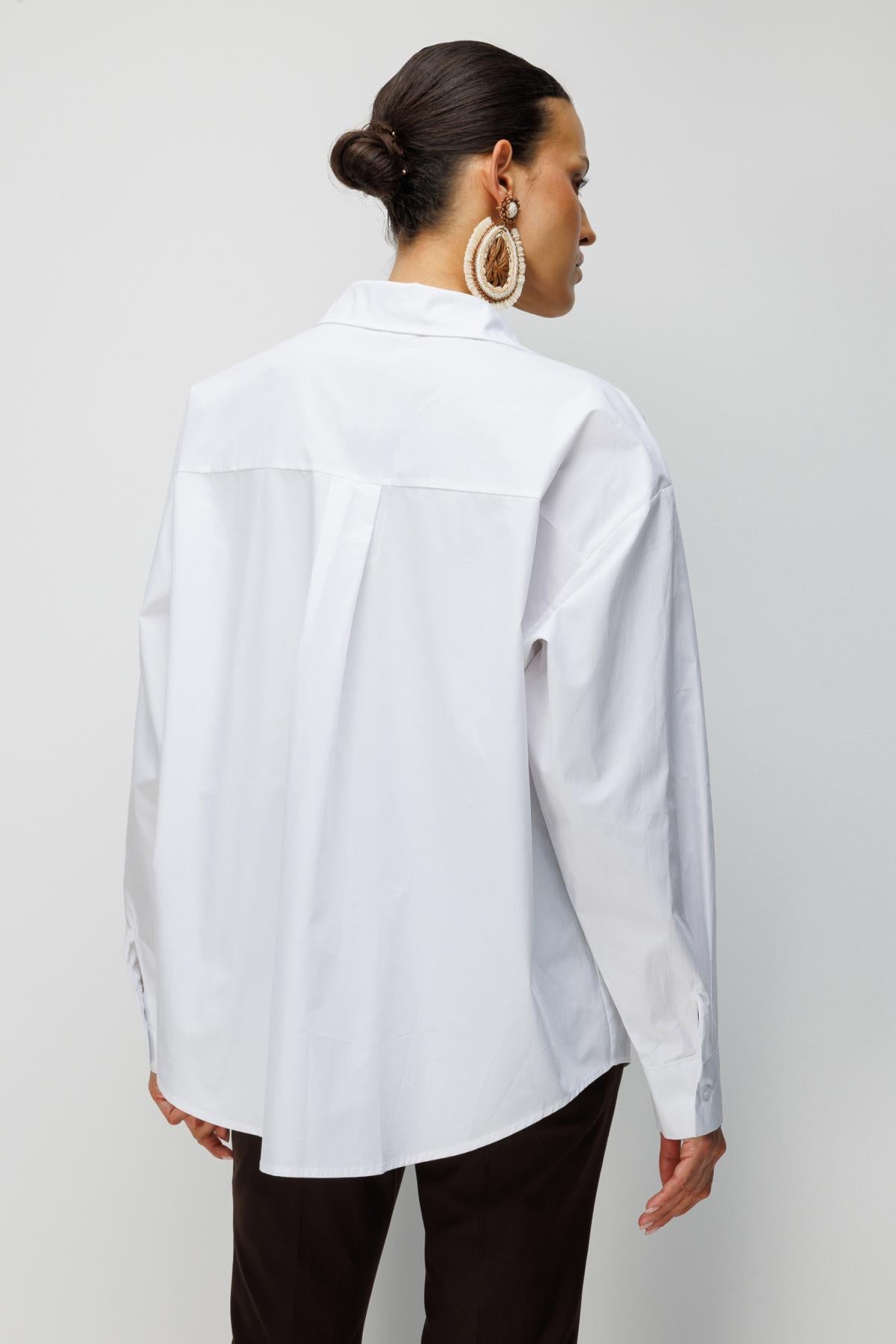 Ön Çiçek İşlemeli Oversize Gömlek