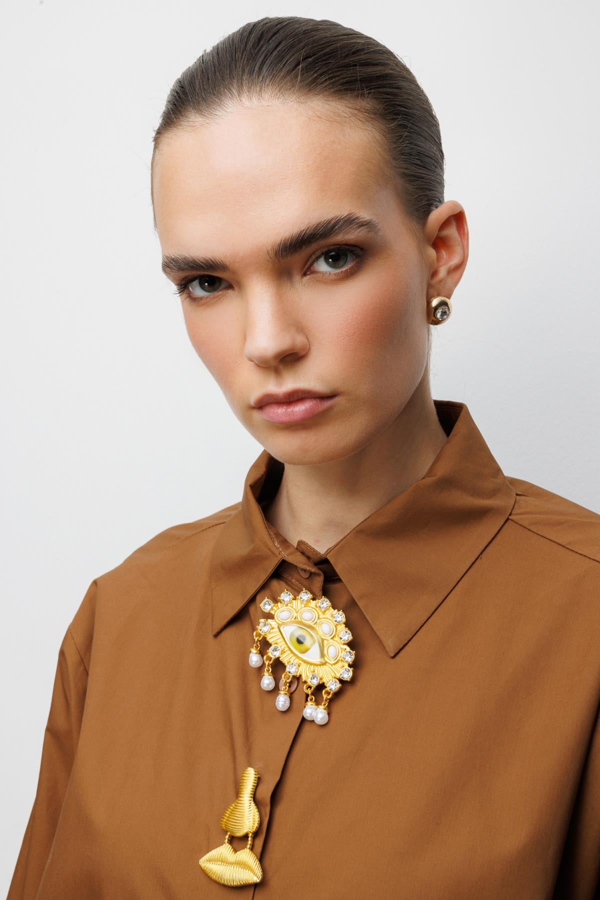 Metal Broşlu Oversize Gömlek