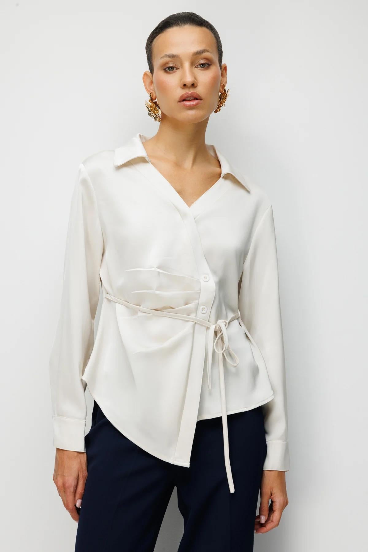 Beli Bağlamalı Büzgülü Bluz