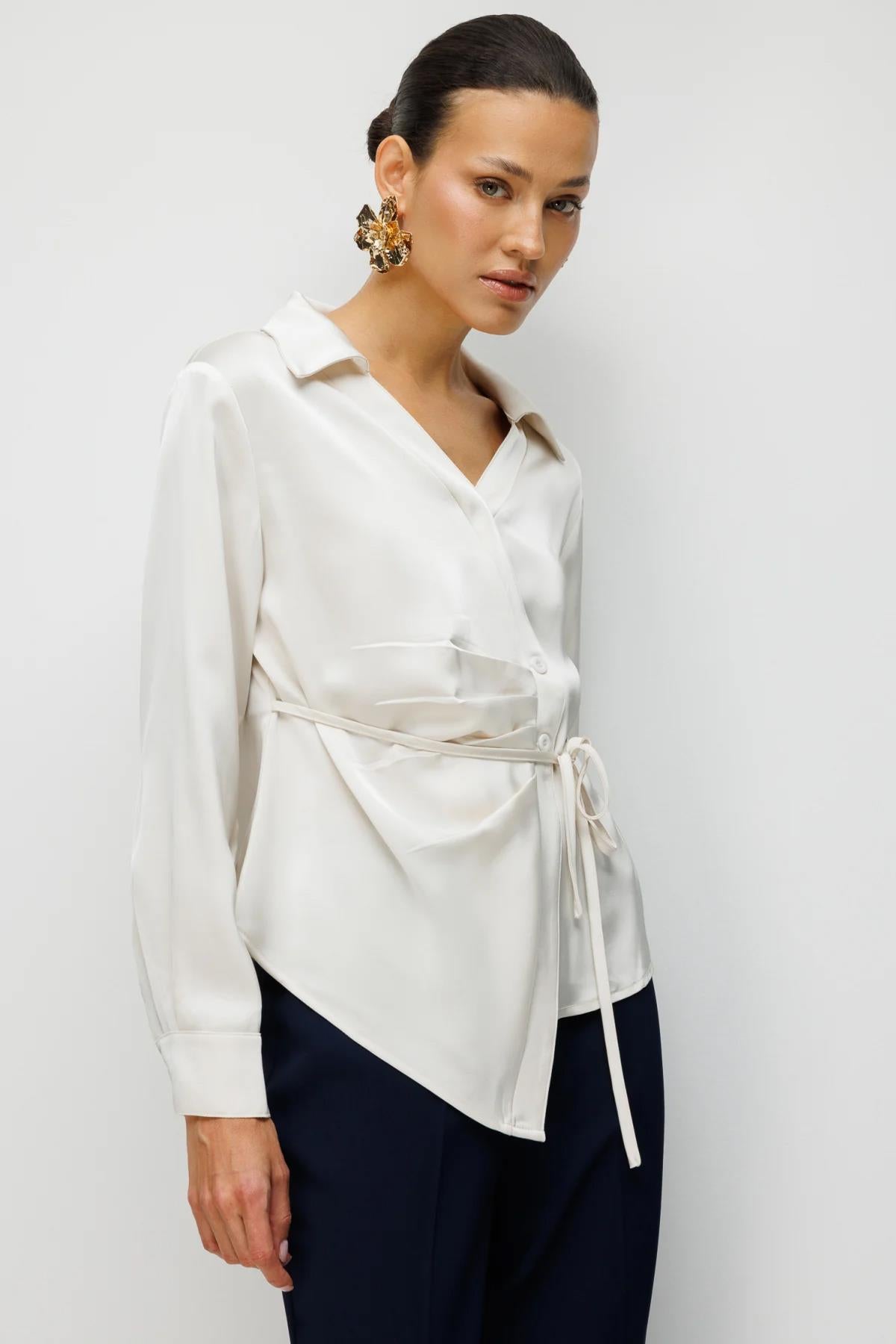 Beli Bağlamalı Büzgülü Bluz