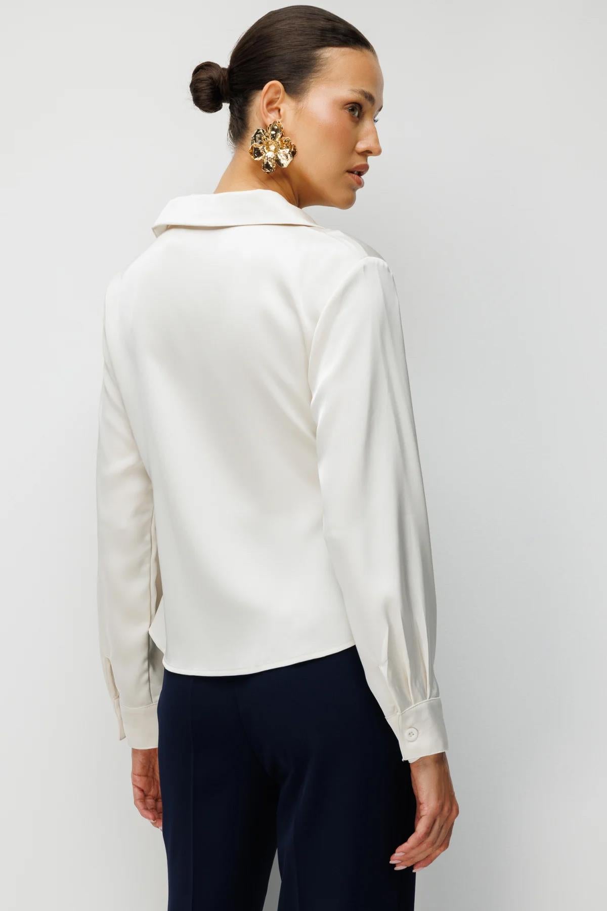 Beli Bağlamalı Büzgülü Bluz