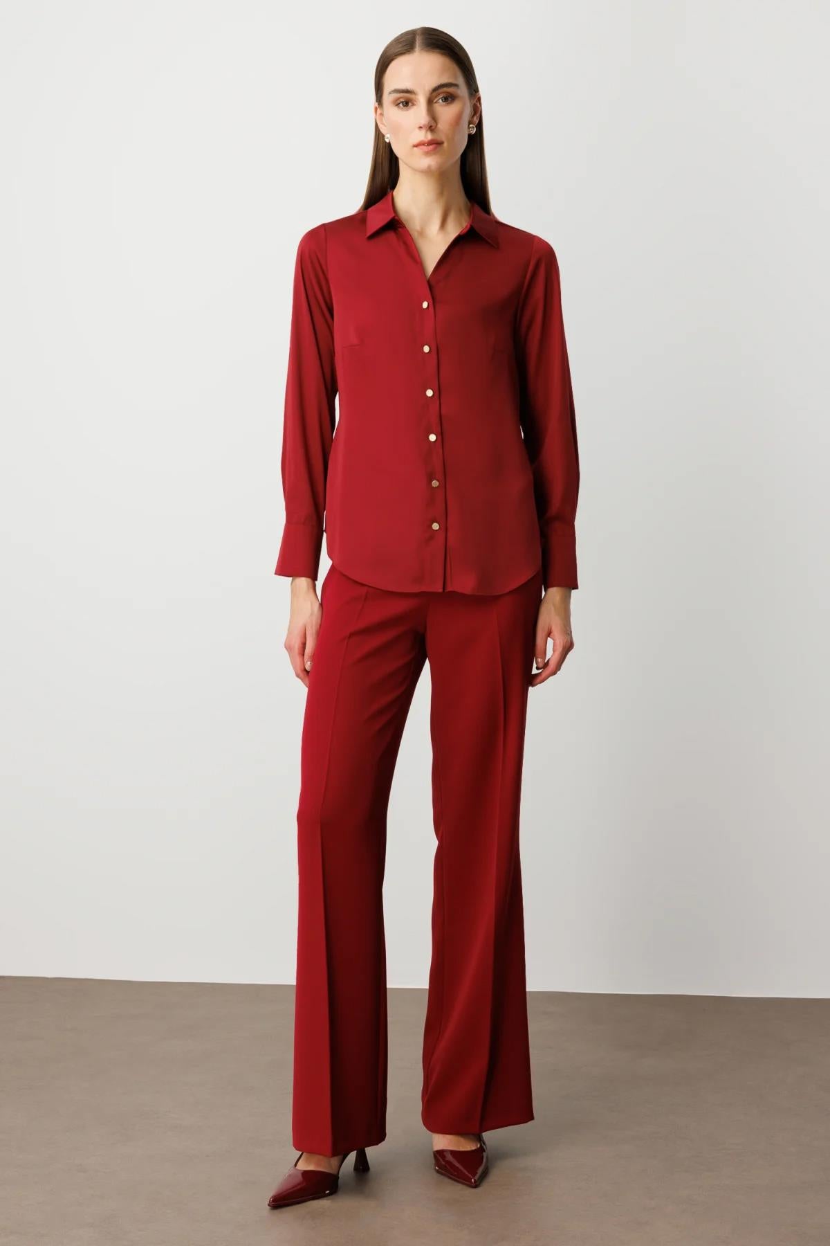 Düğmeli Saten Bluz