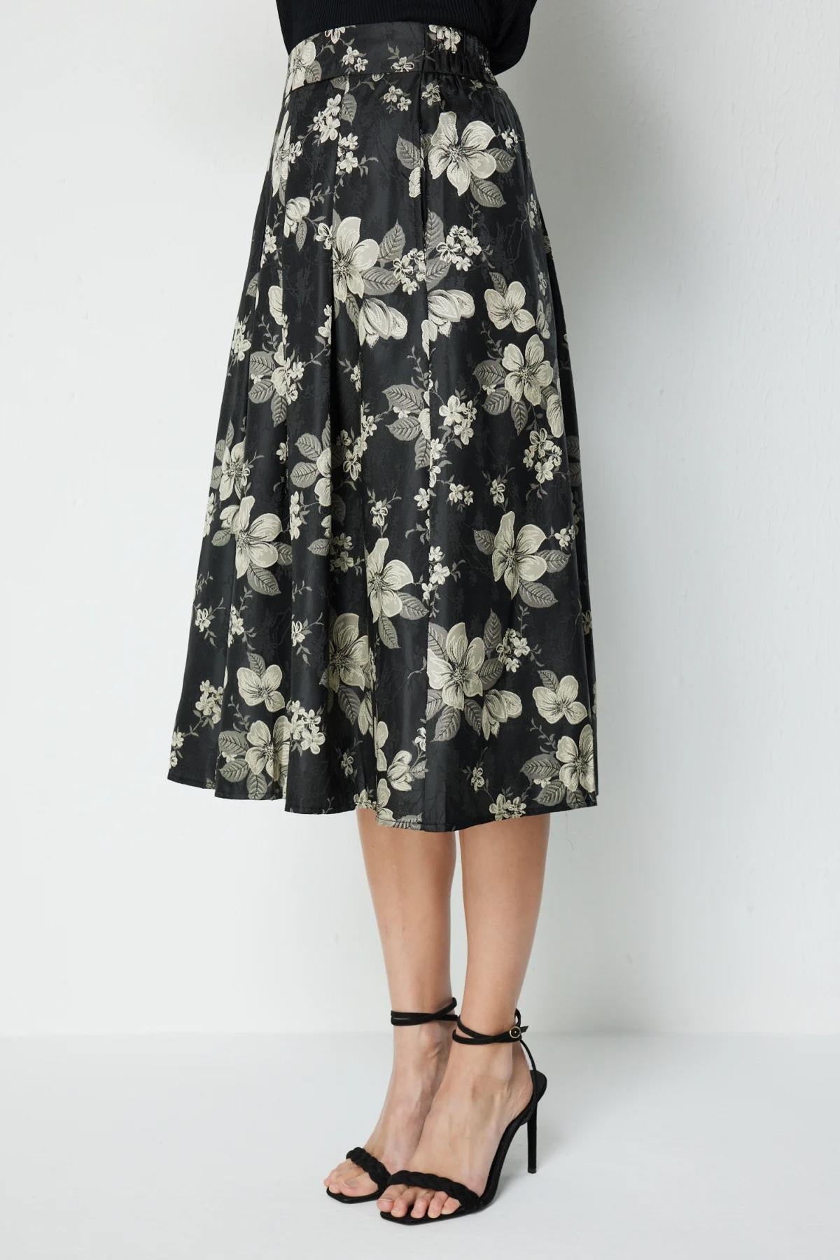 Çiçek Desenli Pileli Midi Etek