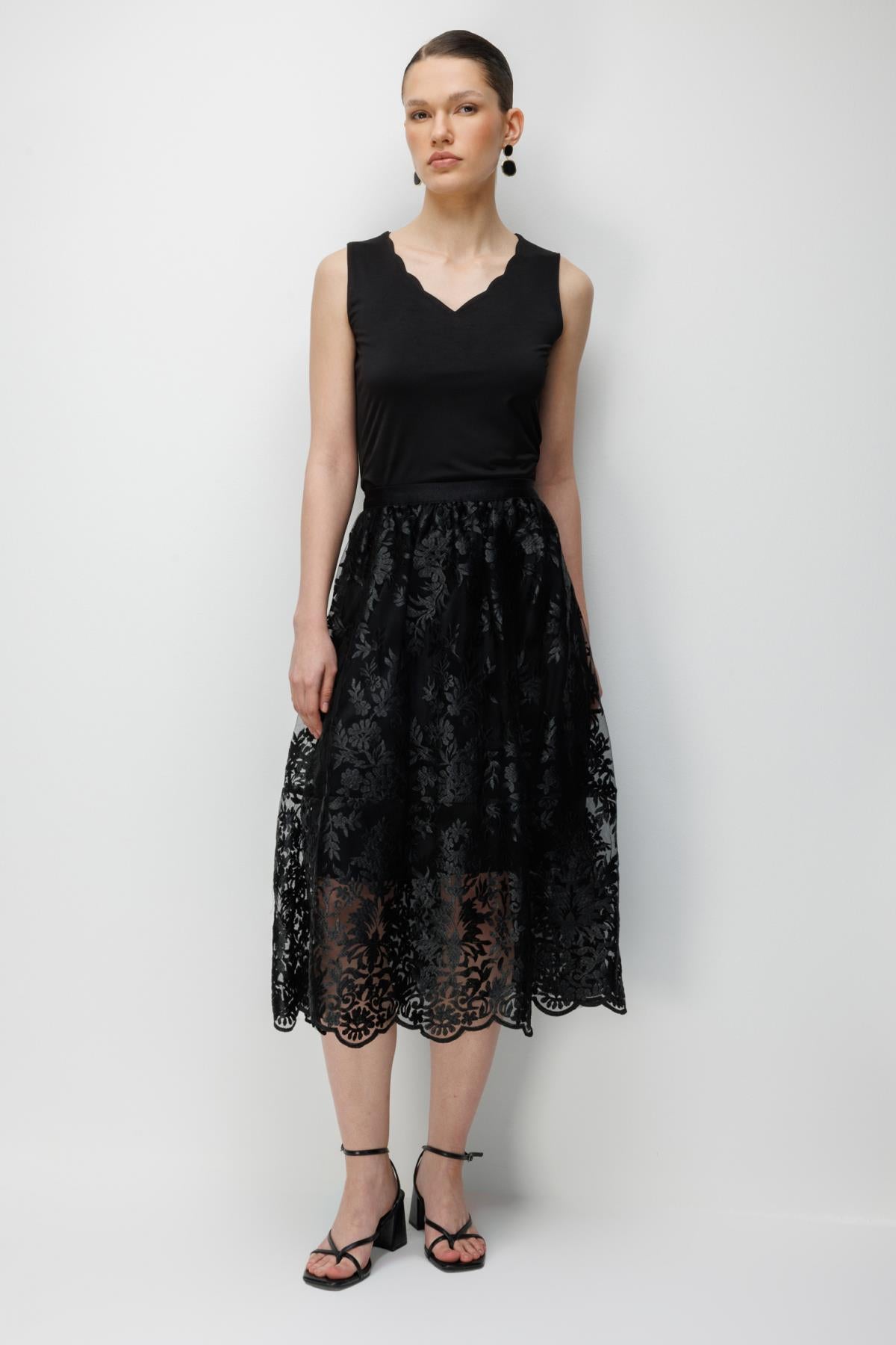 Floral Embroidered Jacquard Midi Skirt