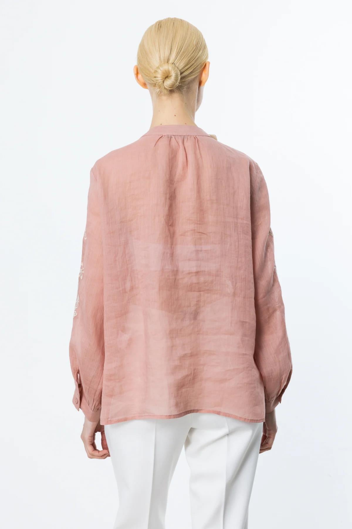 Nakış İşleme Detaylı Düğmeli Gömlek