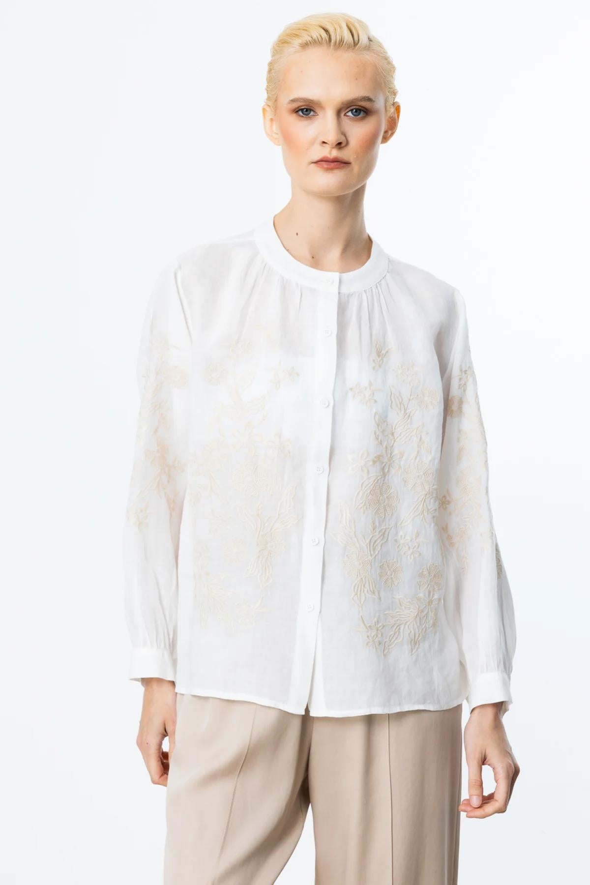 Nakış İşleme Detaylı Düğmeli Gömlek