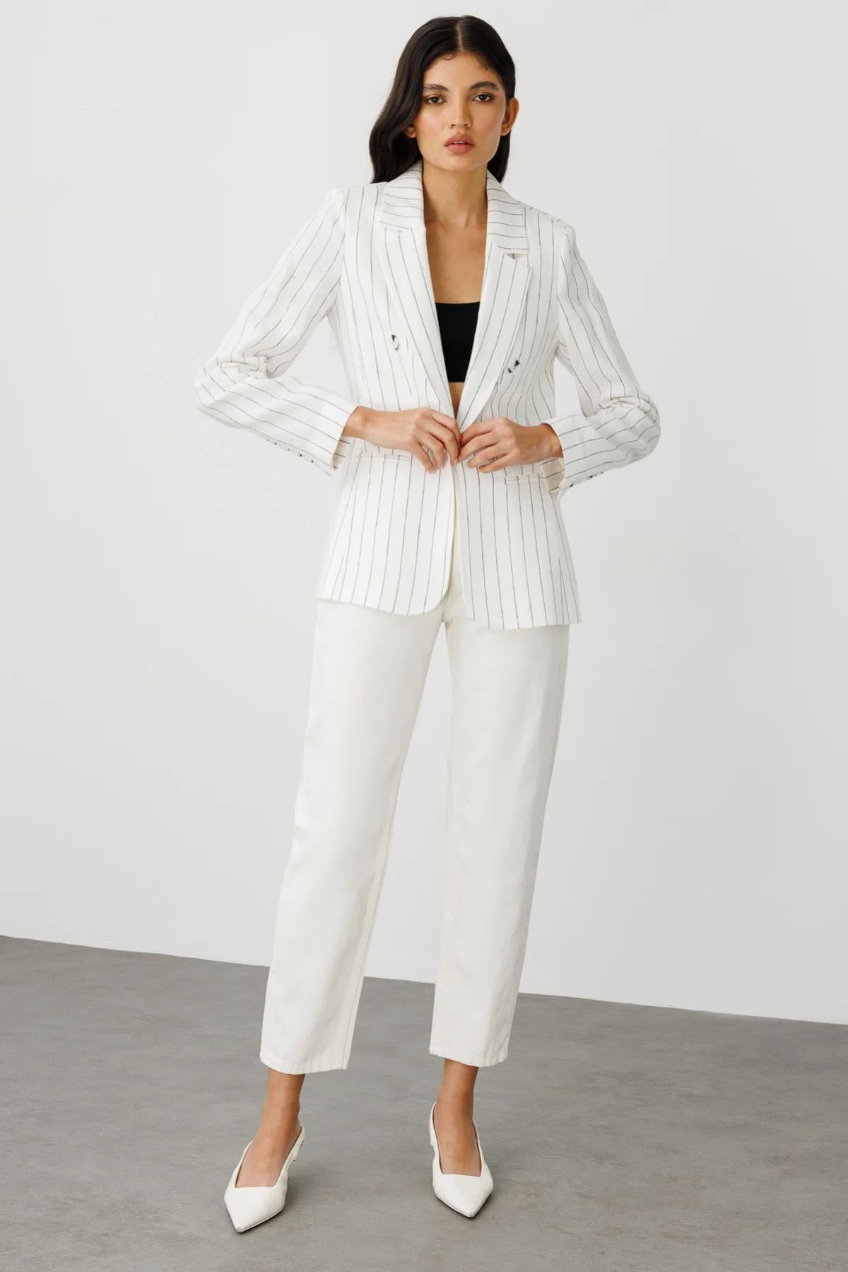 Unlined Linen Jacket with Closed Pocket Detail