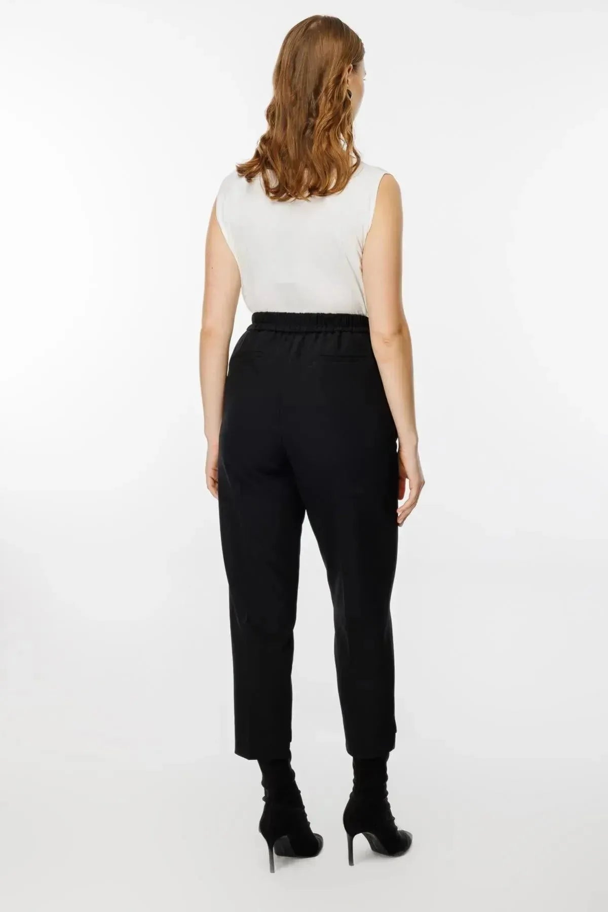 Beli Lastikli Asimetrik Paça Büyük Beden Pantolon