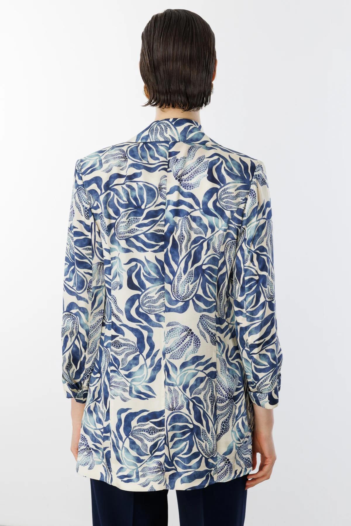 Desenli Süs Düğmeli Saten Ceket