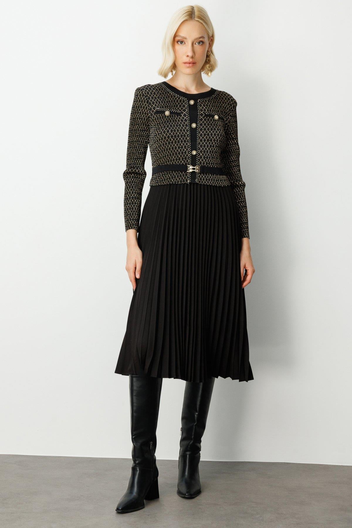 Eteği Piliseli Desenli Midi Elbise