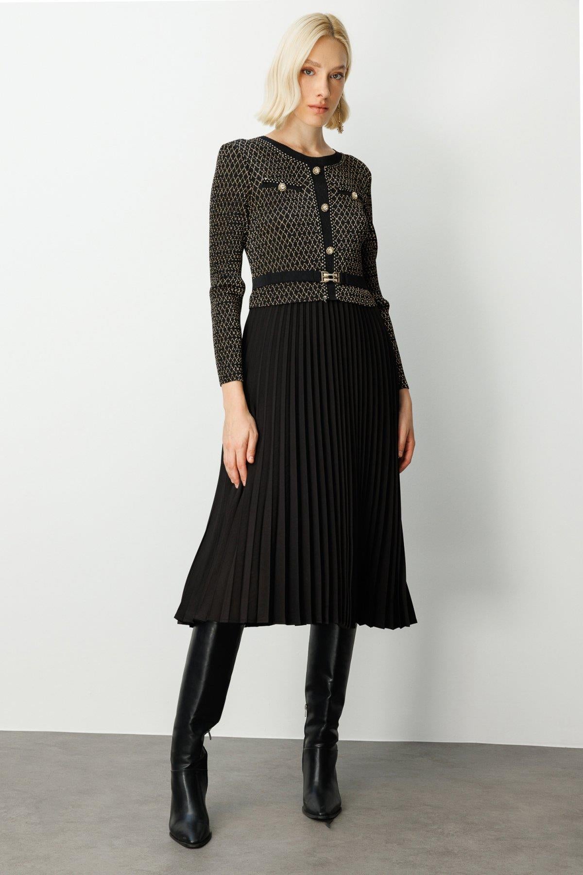 Eteği Piliseli Desenli Midi Elbise