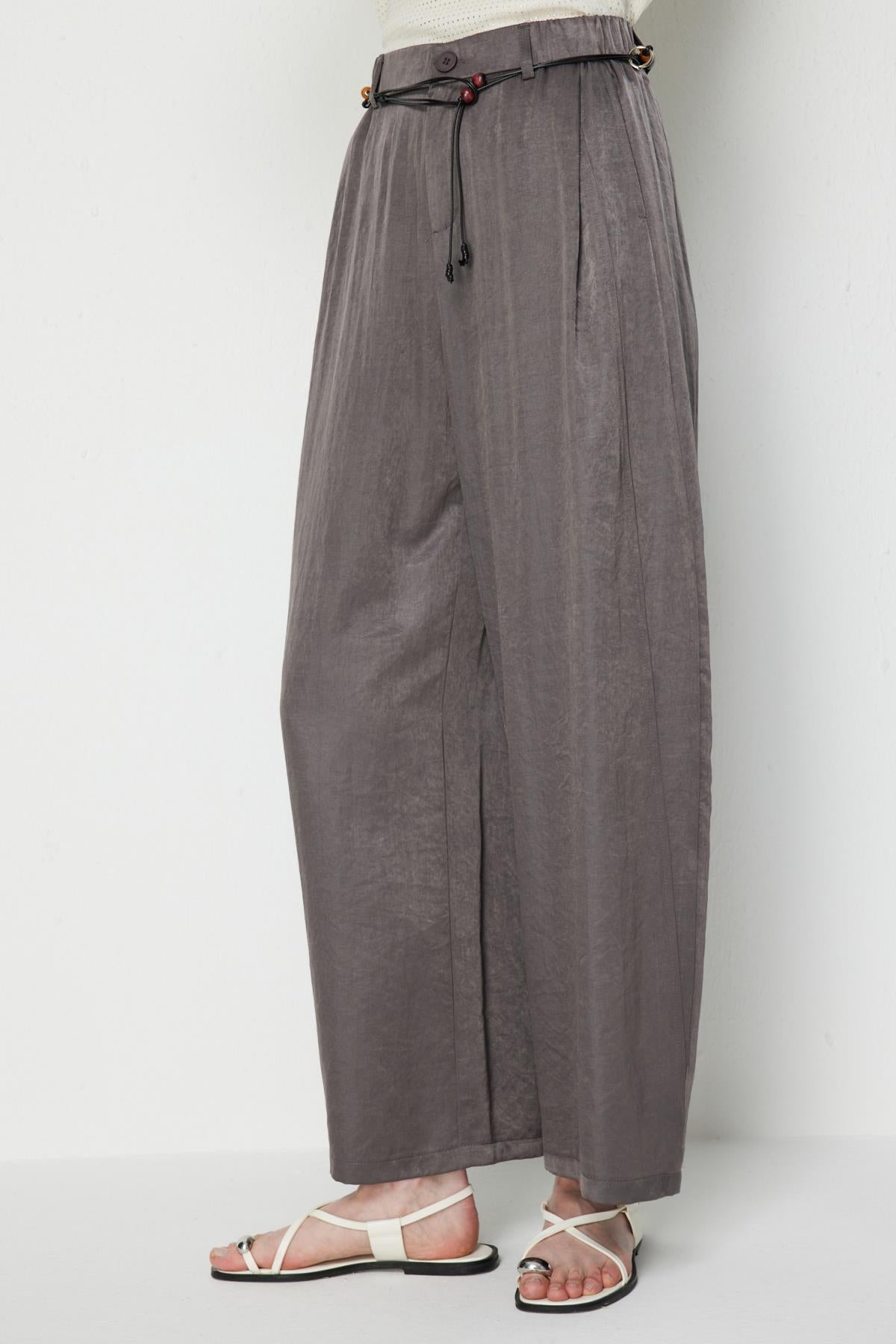 İp Kemerli Saten Pantolon