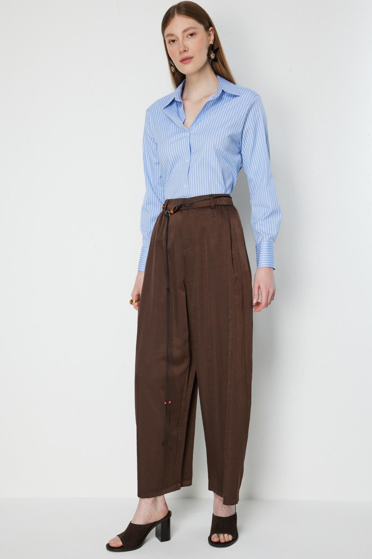 İp Kemerli Saten Pantolon