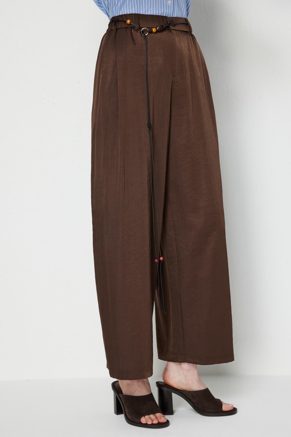 İp Kemerli Saten Pantolon