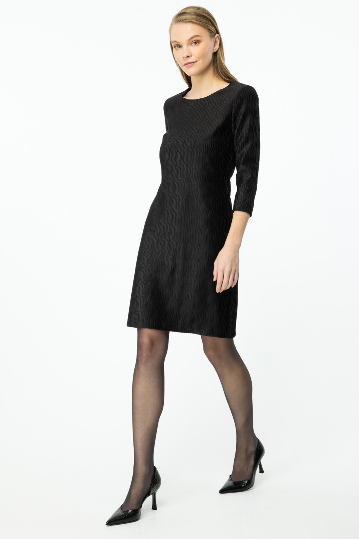 Round Neck Lycra Mini Dress