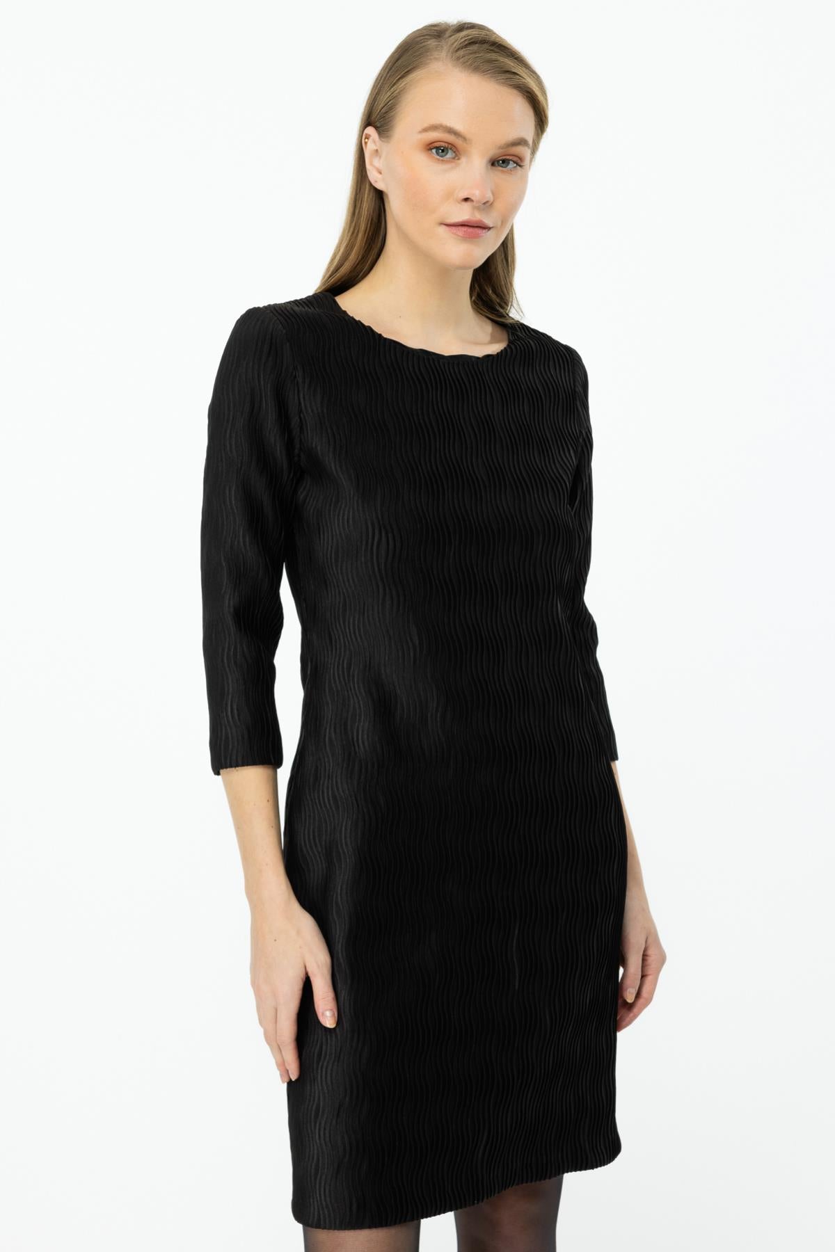 Round Neck Lycra Mini Dress
