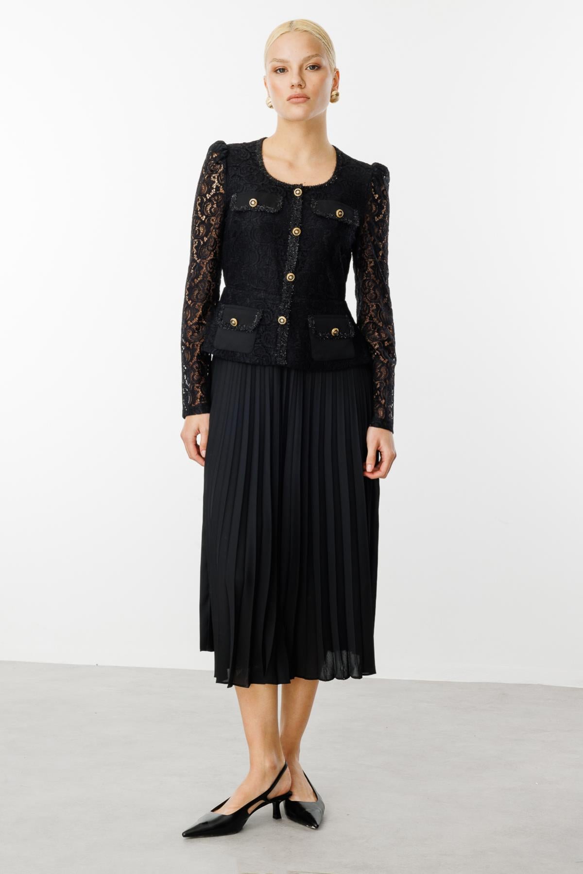 Güpür Detaylı Eteği Piliseli Elbise