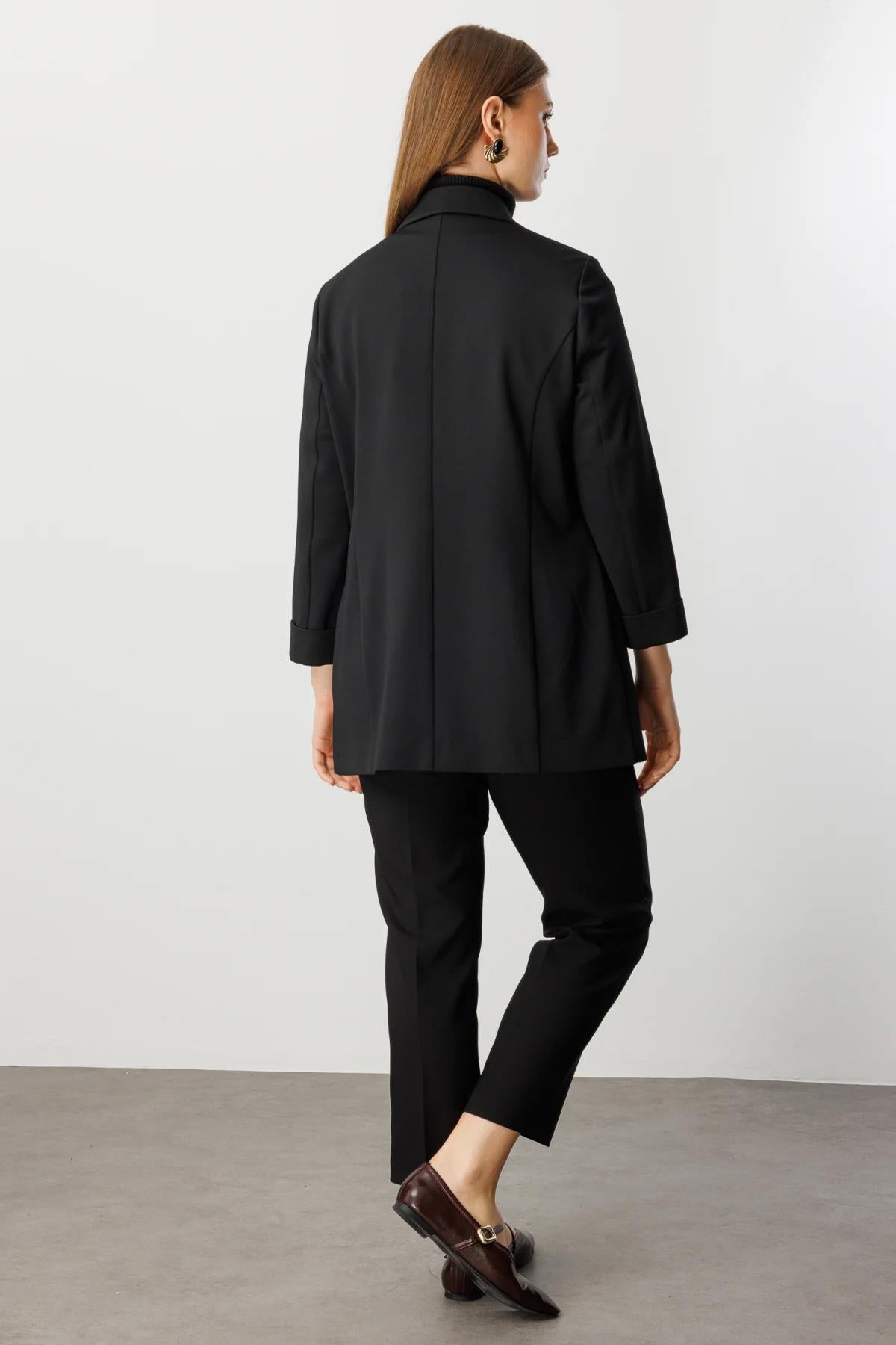 Kapak Cepli Duble Kol Büyük Beden Ceket