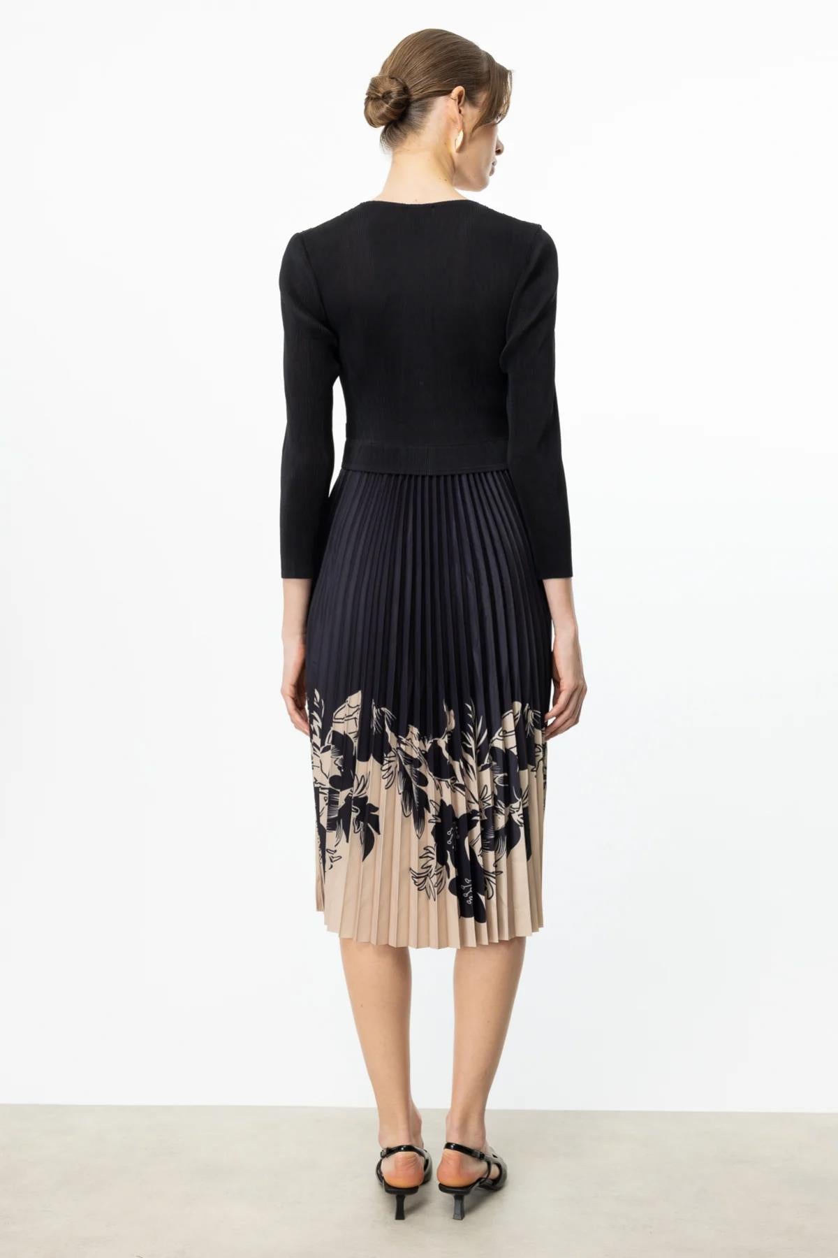 Piliseli Kumaş Desenli Midi Elbise