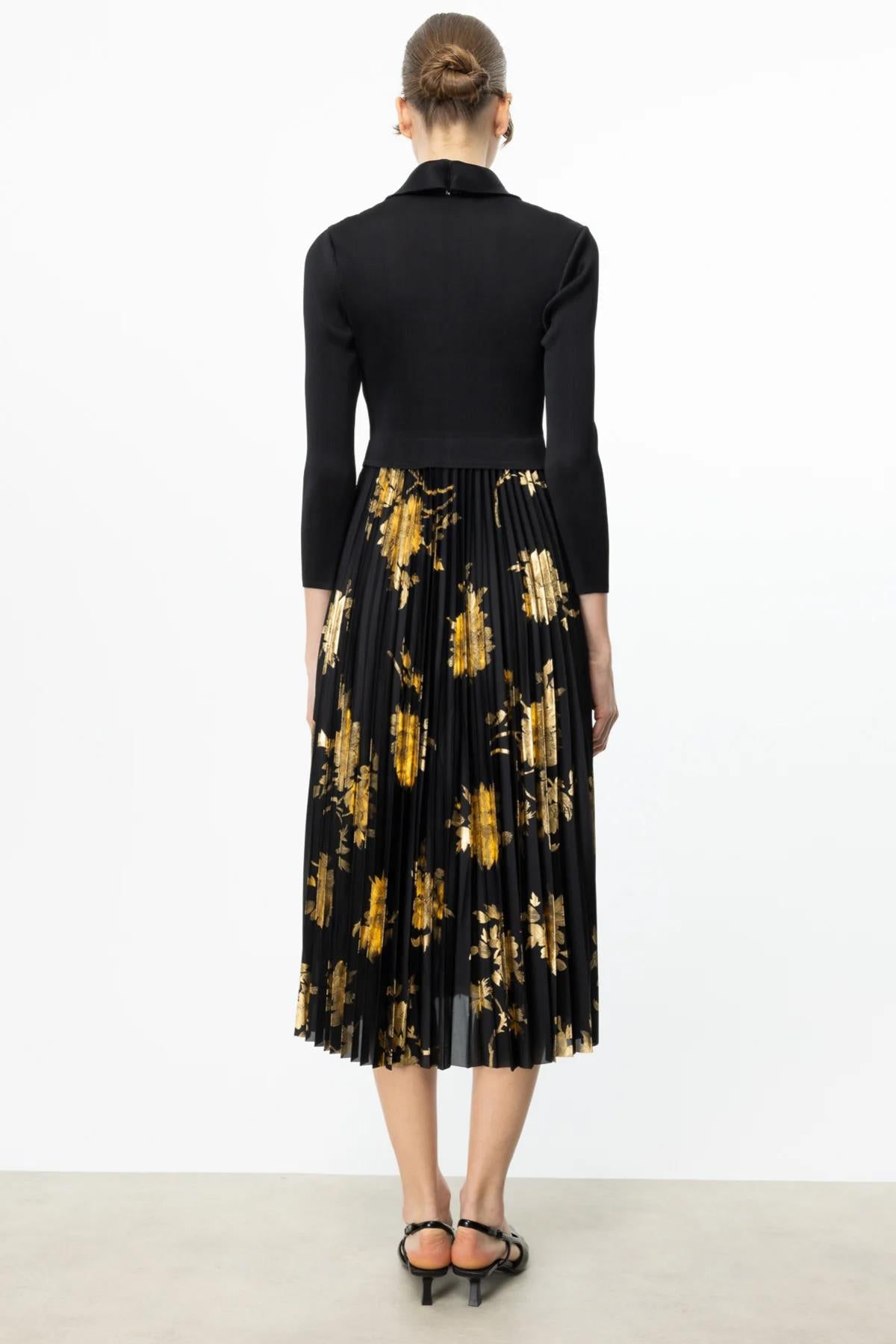 Ceket Yaka Piliseli Kumaş Midi Elbise