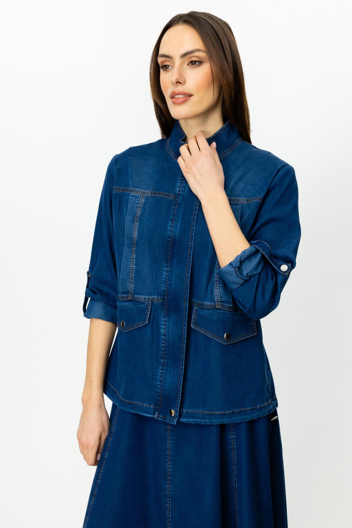 Fermuarlı Kapak Cepli Mont