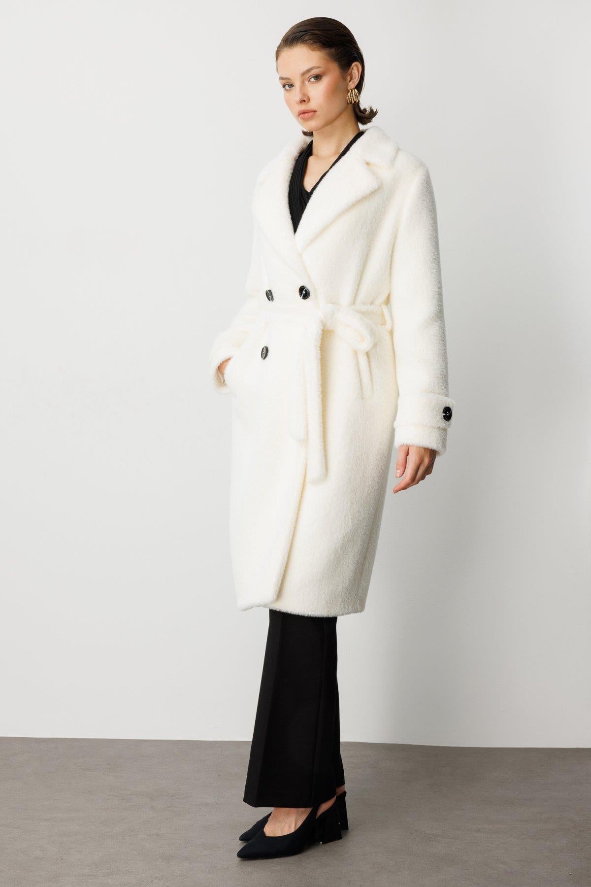 Beli Kuşaklı Peluş Kaban