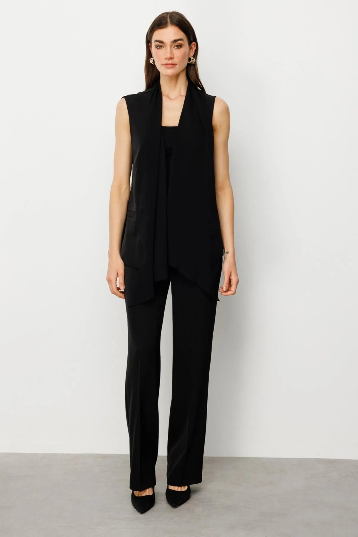 بنطال واسع الساق بدون جيوب