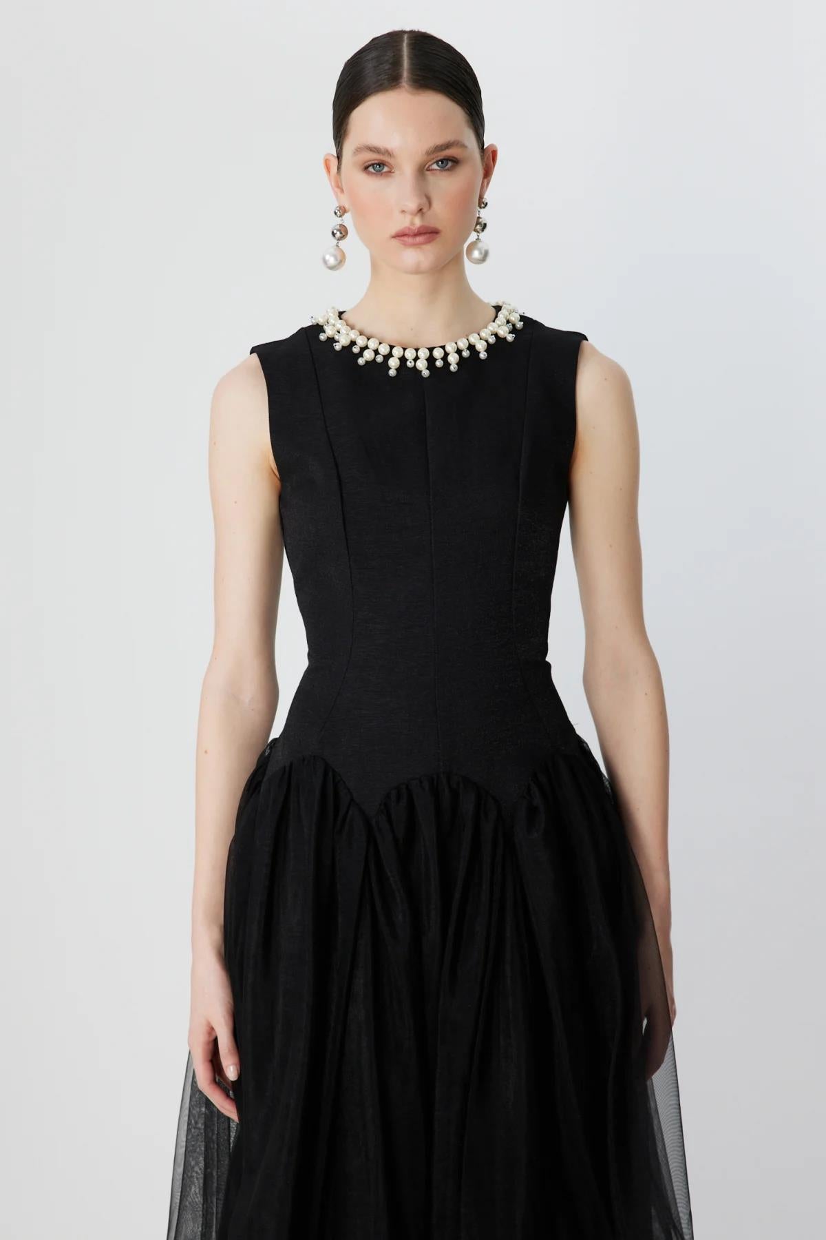 Yakası İncili Eteği Tül Midi Elbise