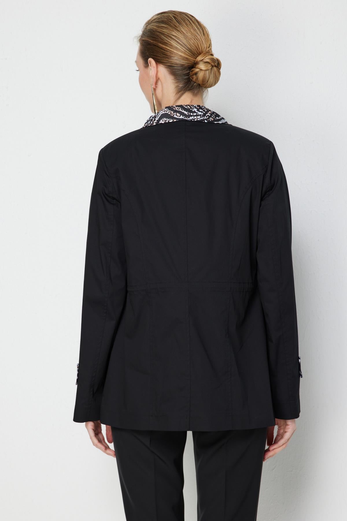 Short Robe with Leopard Print Collar