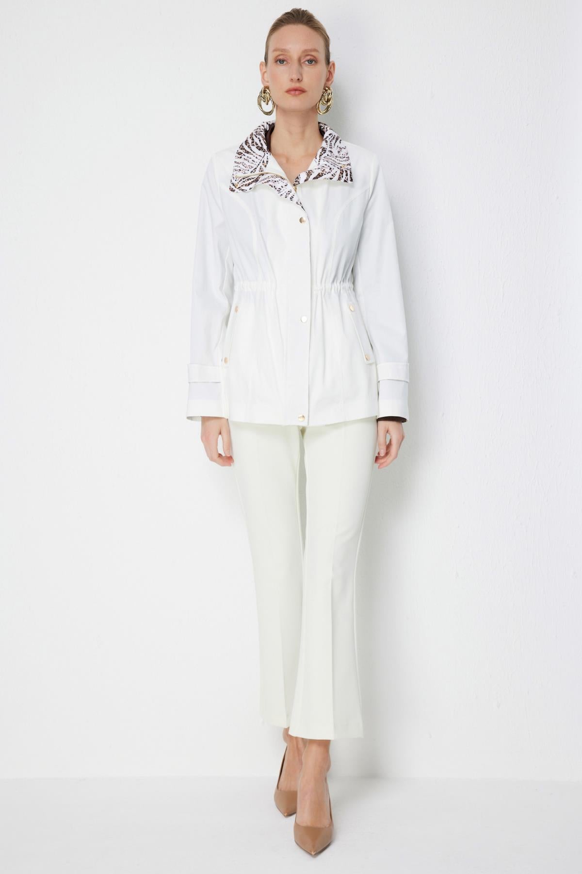 Short Robe with Leopard Print Collar