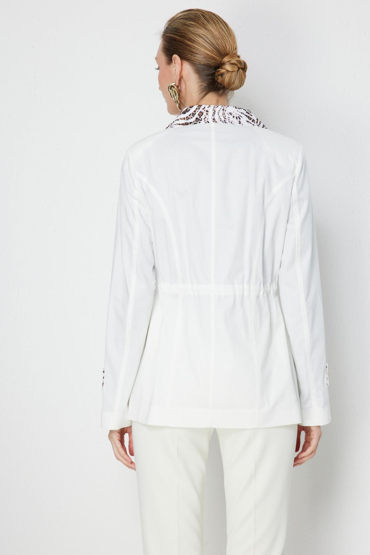 Short Robe with Leopard Print Collar