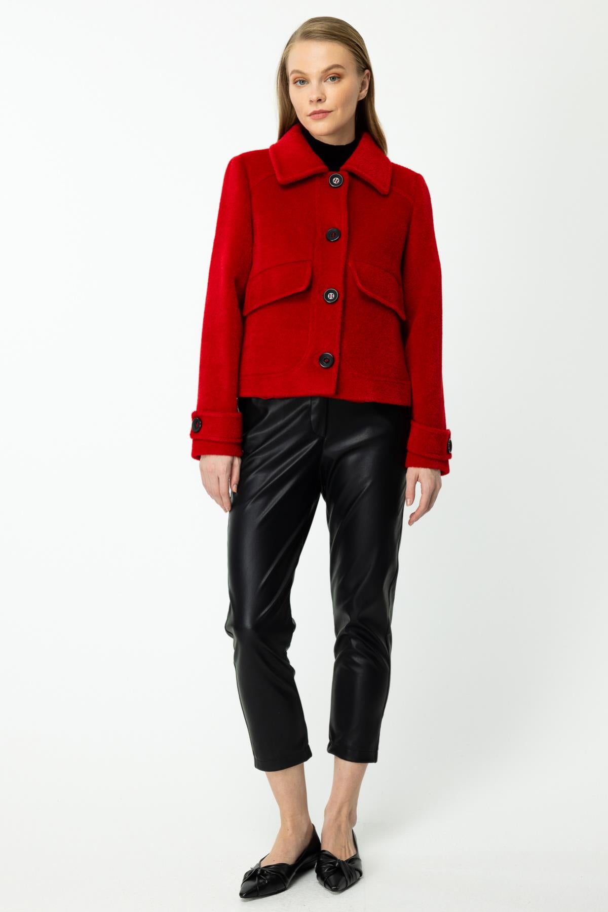 Çift Cepli Kısa Kaşe Kaban