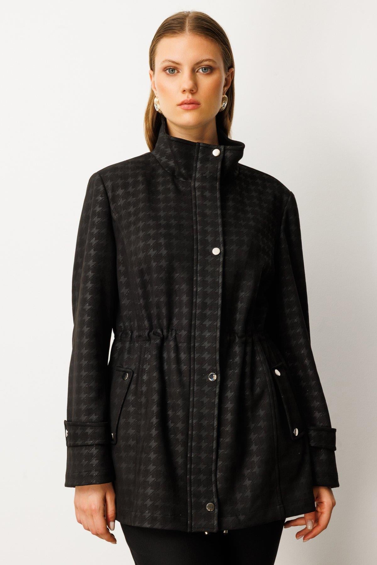 Beli Lastikli Kazayağı Desenli Büyük Beden Kap