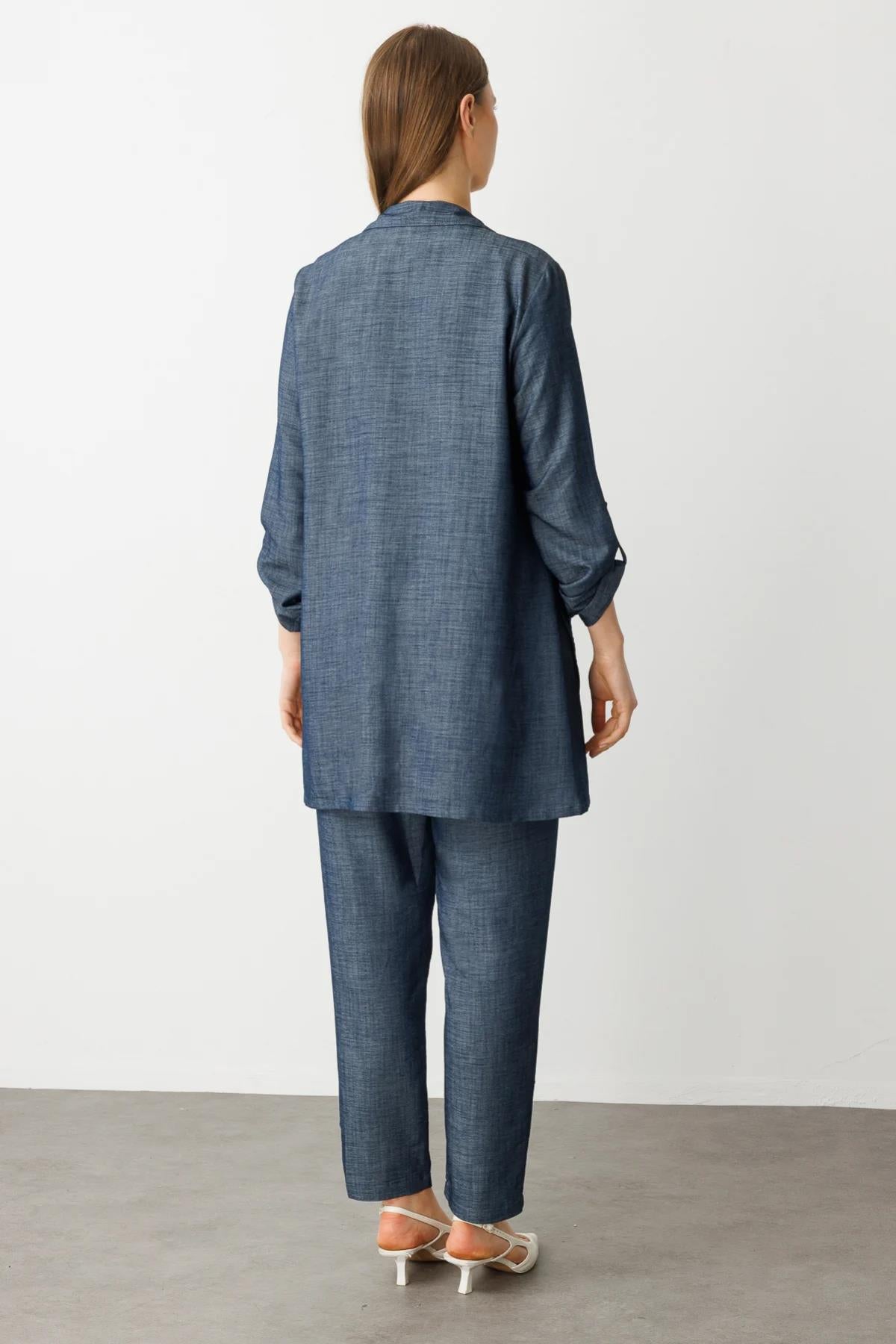 Sleeve Fold Detail Inside Plus Size Denim Shirt