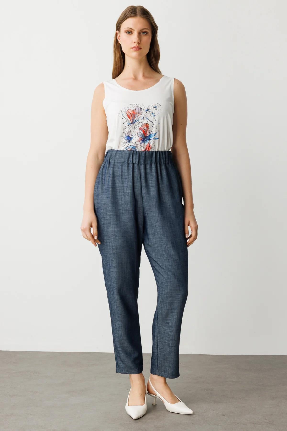 Elastic Waist Tube Leg Plus Size Jeans