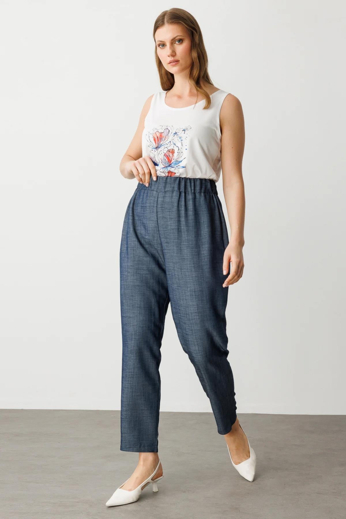 Elastic Waist Tube Leg Plus Size Jeans