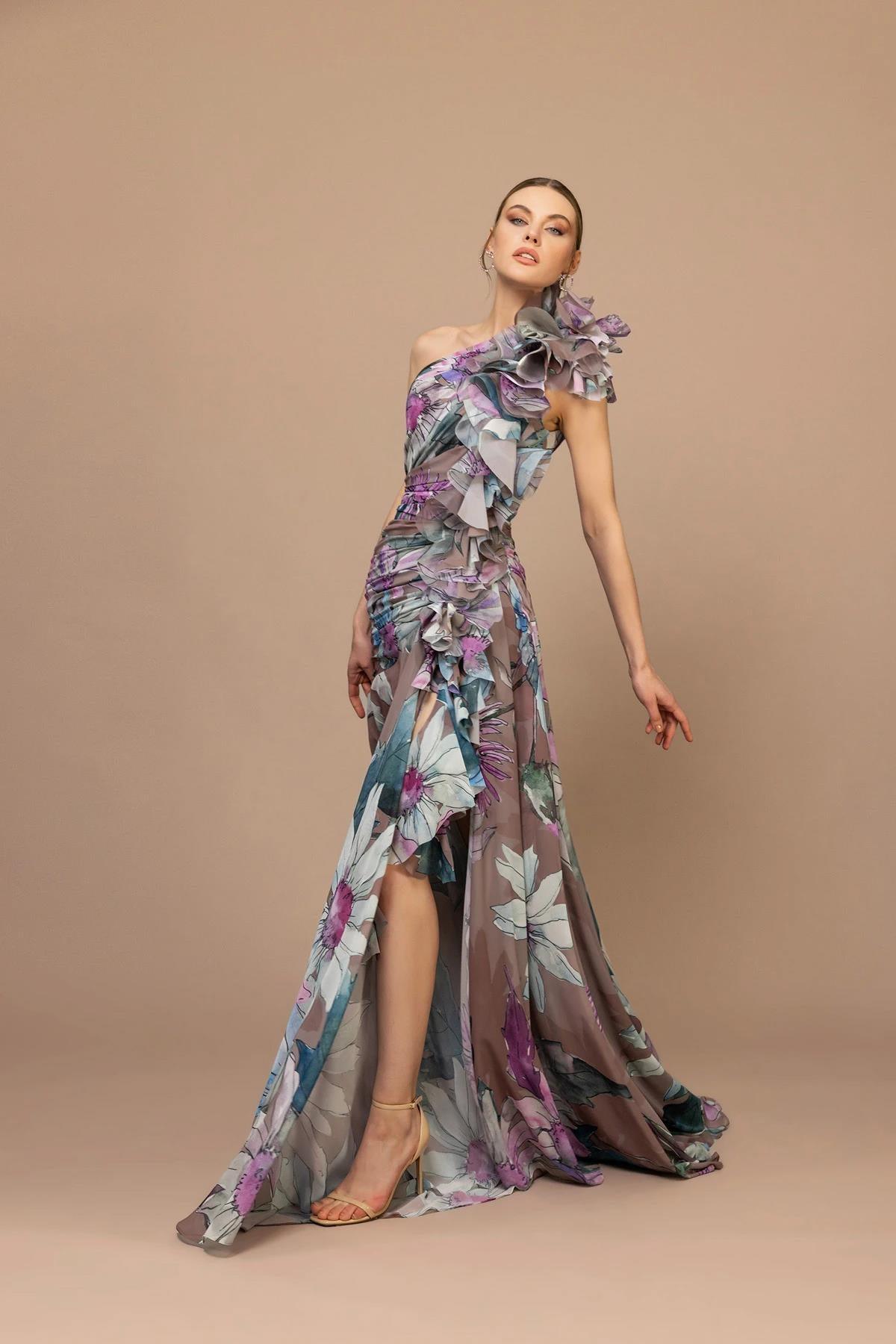 Fırfır Omuz Detaylı Desenli Kumaş Uzun Elbise - Eser Giyim