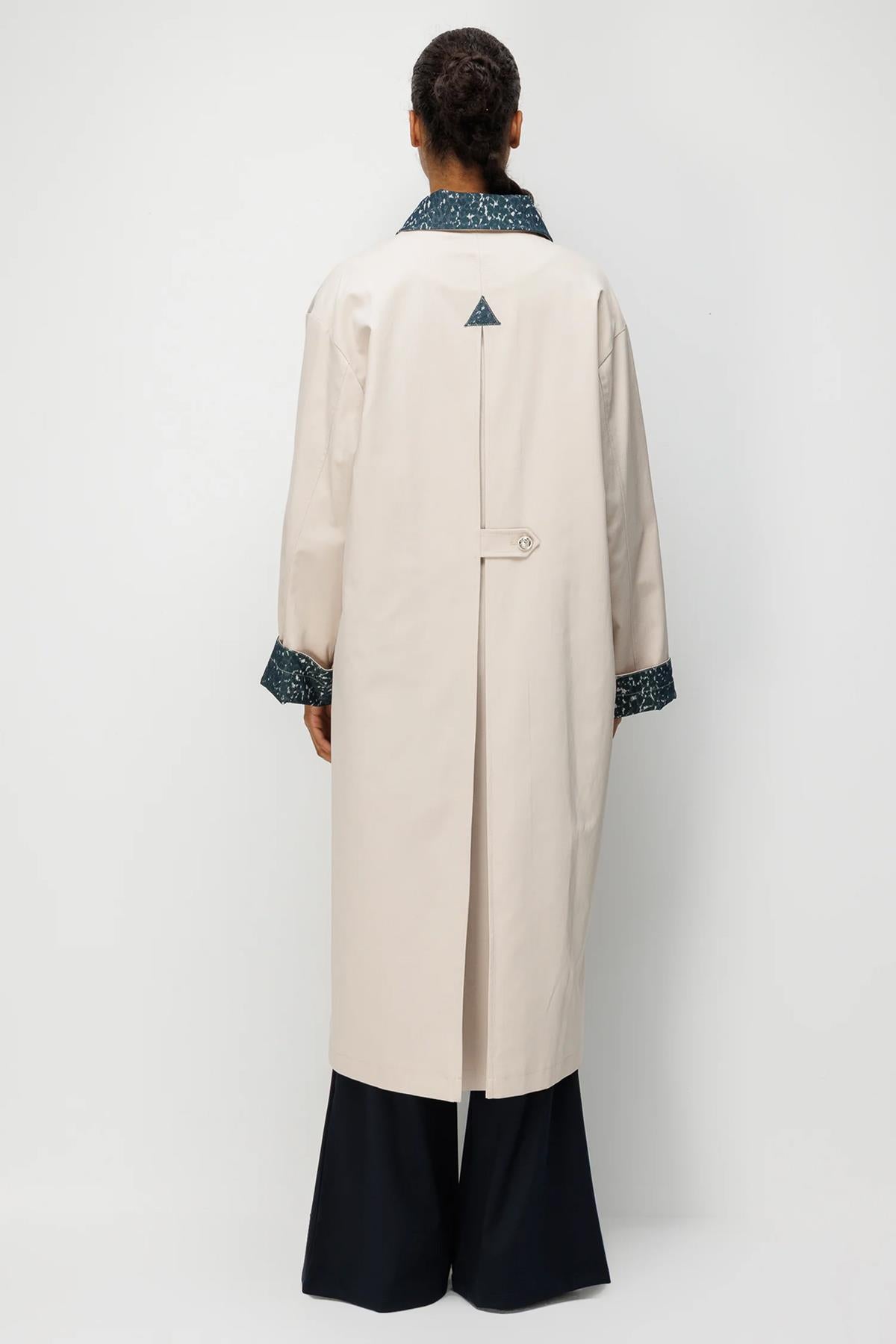 Leopar Desen Yaka Ve Kol Önden Düğmeli Kap